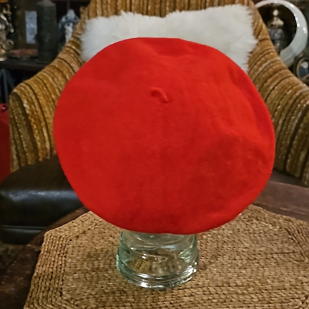 Red wool beret - Picture 4 of 5